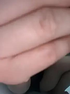 StripChat Linda-pusy is Freechat Linda-pusy — please help me have money to buy medicin