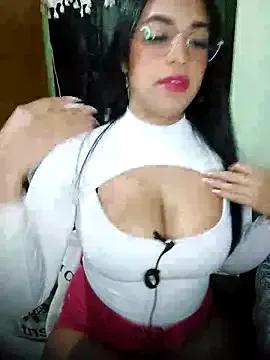 Freechat Linda_Saenz_ on StripChat