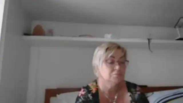 StripChat LindaL is Freechat LindaL — scopa figa