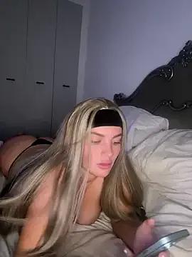 StripChat little_lola_x is Freechat little_lola_x — Blow Job