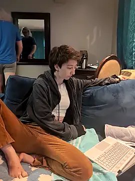 Freechat lovelylucyy on StripChat