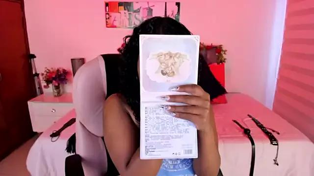 Freechat Lucie_Harper on StripChat