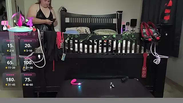 MacabreCouple on StripChat 