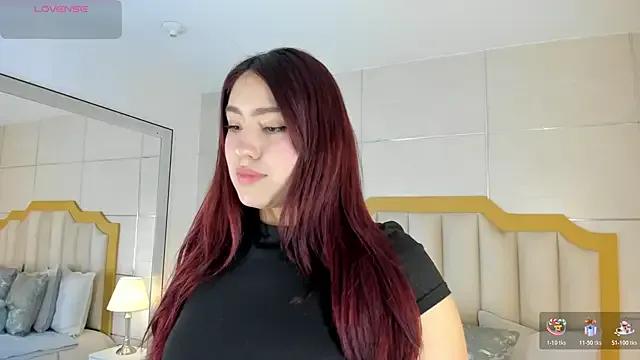 MaddieParker — Teasing my ass, squeeze and spank me