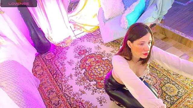 Private magali_19 on StripChat