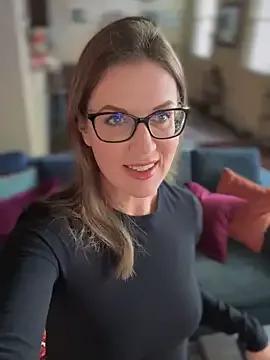 Freechat MaiseKnox on StripChat