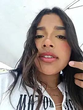 Freechat Mariangel_11 on StripChat