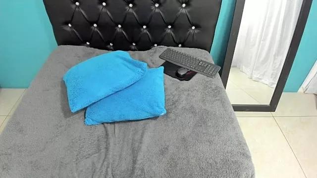 Freechat martinaclark on StripChat