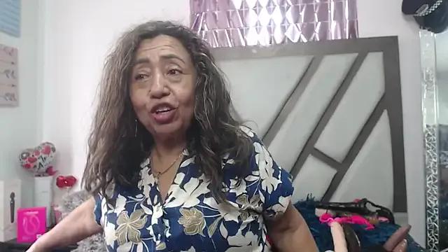 matureluna — Freechat on StripChat