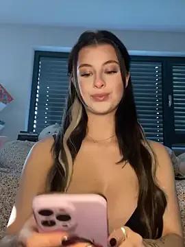 Mia-Minou on StripChat