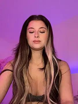 Mia-Minou on StripChat