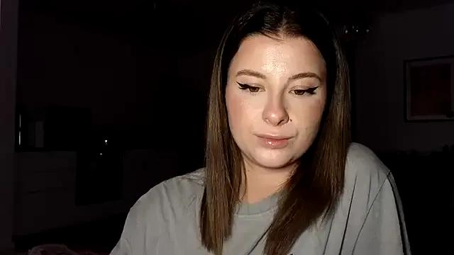 Mia-Minou on StripChat