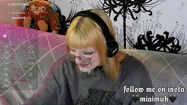 mia__yui on StripChat