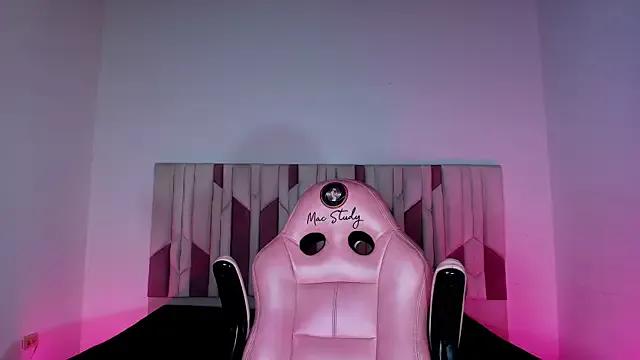 Private mia_stanfort on StripChat