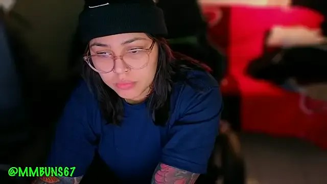 miacanela_xo on StripChat