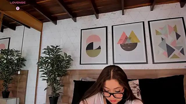 Freechat MiaKay1 on StripChat