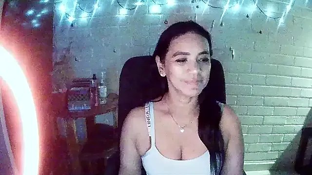 MiiaVelasquez on StripChat