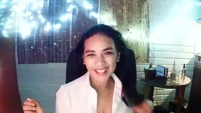 MiiaVelasquez on StripChat