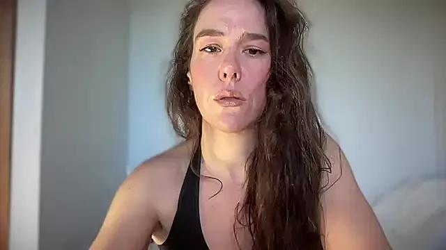 MilkyHoneyLullabies on StripChat