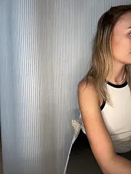 Freechat Milla__one on StripChat