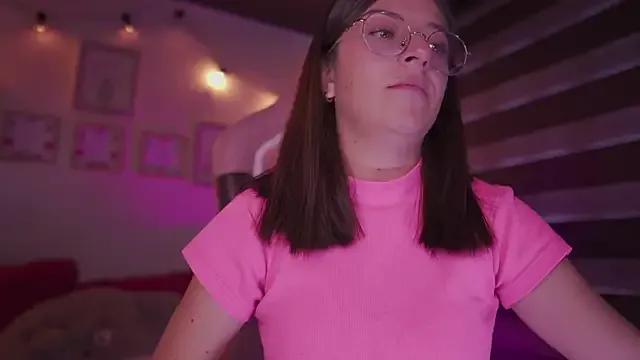 Freechat milly_kenner on StripChat