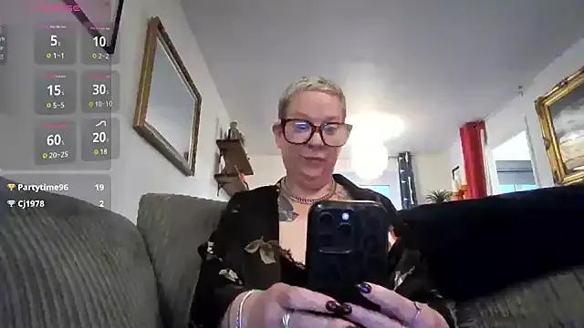 Freechat missyb_x on StripChat