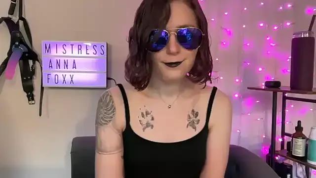Freechat mistressannafoxx on StripChat