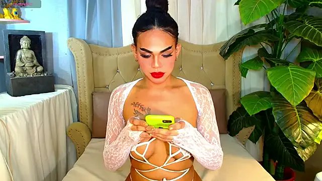 Freechat MochaliciousTransOnTop on StripChat