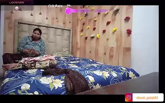 MOM-SUN-COUPLE on StripChat 