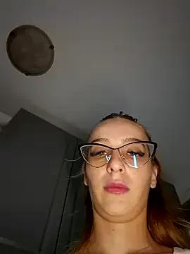 Freechat MoonedByEva on StripChat