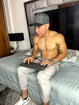 Freechat MR_MUSCLE on StripChat