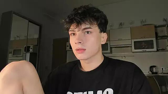 Freechat mystic_evan on StripChat