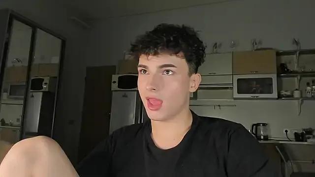 Freechat mystic_evan on StripChat