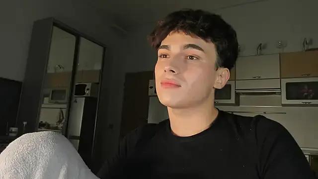 Freechat mystic_evan on StripChat