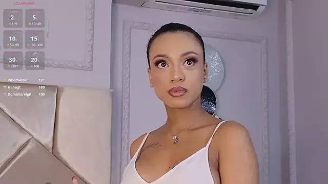 Freechat Nahomi_King on StripChat