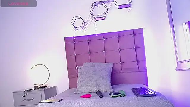 Naomi_Brown1_ on StripChat