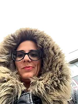 StripChat NataKitten is Freechat NataKitten — Bra off in public, flash tits