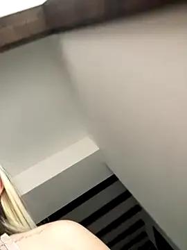 Freechat natashasweet on StripChat