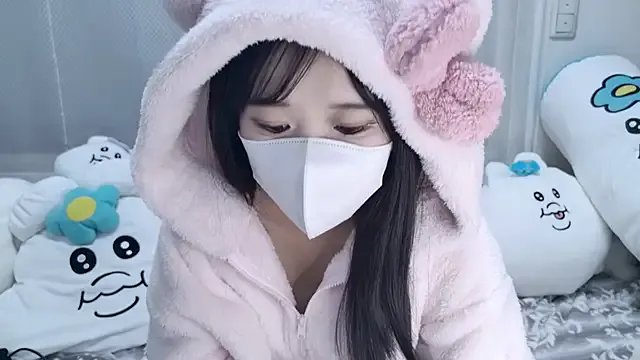 Nemu_chan_ on StripChat