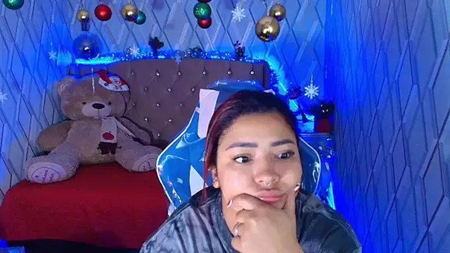 NicolleTaylor on StripChat