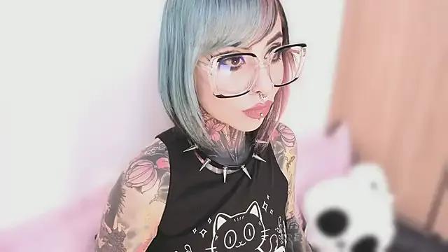 Freechat NikkiRamone on StripChat