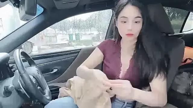 Freechat orla2021 on StripChat