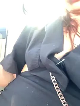 Freechat Ozge-SluttyScream69 on StripChat