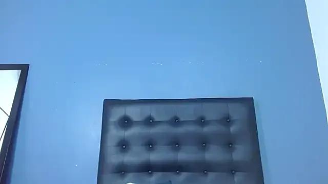 Freechat pervert_tiny_girl on StripChat