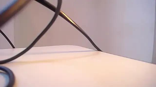 Freechat pervert_tiny_girl on StripChat