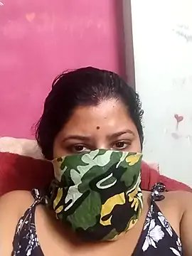 pinkisaha75 on StripChat