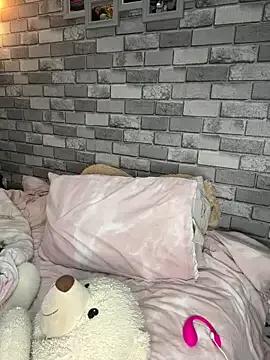 Freechat Poppy_frankie on StripChat