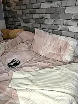 Freechat Poppy_frankie on StripChat