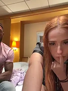 Freechat Poppy_frankie on StripChat