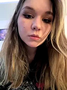 Freechat PumaShyXD on StripChat